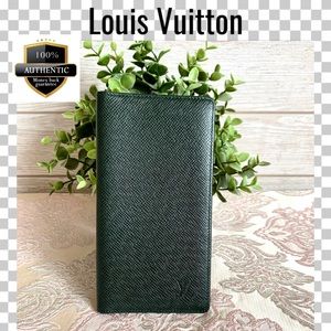 Louis Vuitton check wallet taiga epicea green